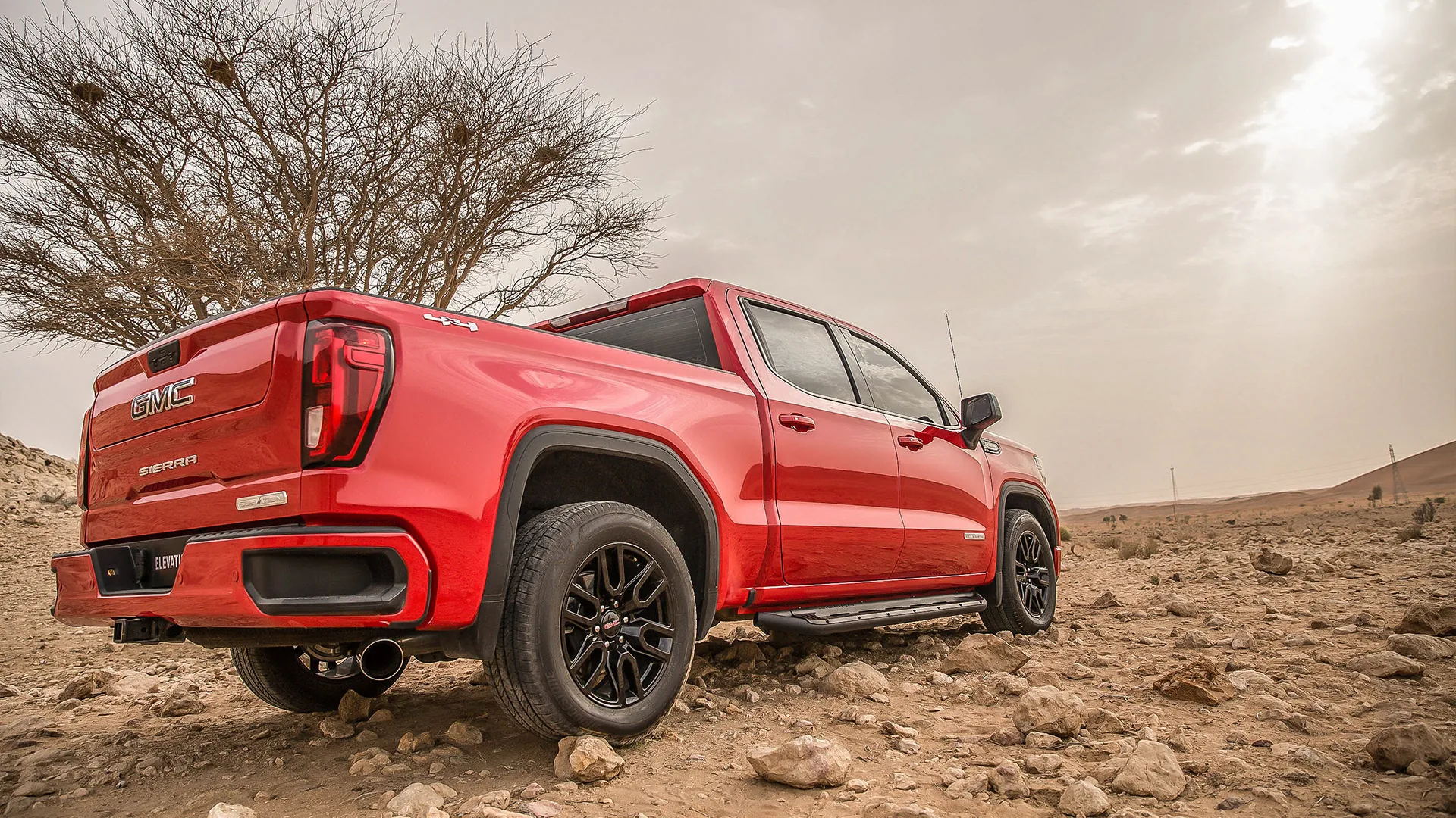 GMC — photograph 4 by Mario Haddad