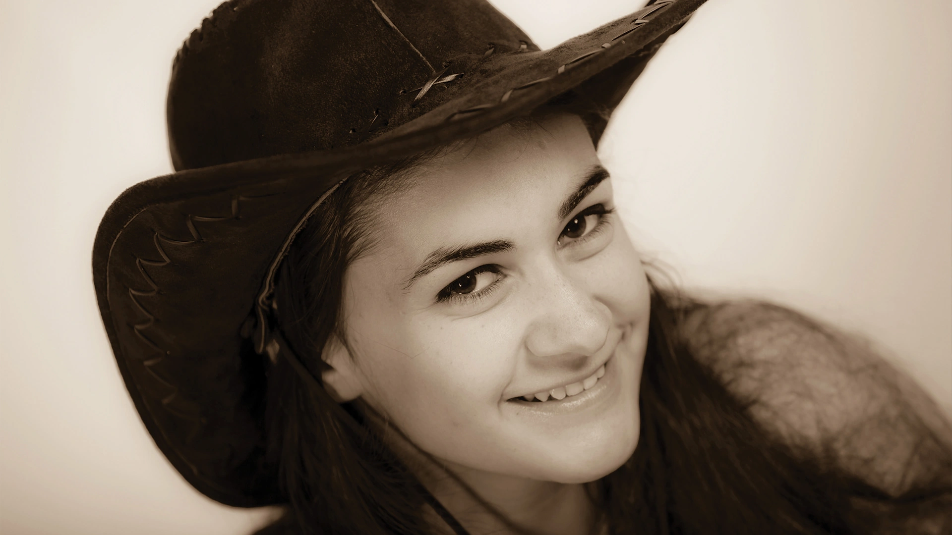 Portraits — photograph 9 by Mario Haddad